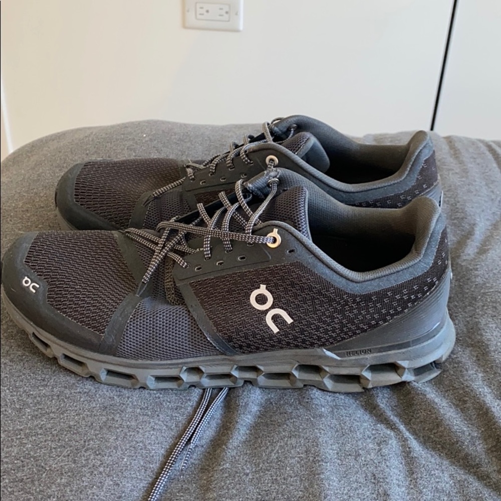Men’s On cloud size 11 slight wear on soul